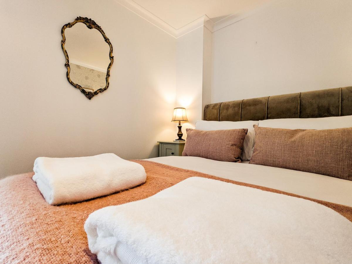 Beautiful Listed Flat With Private Garden, *